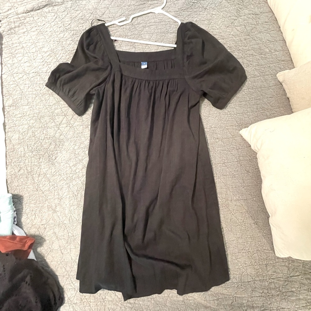 Old navy medium black linen dress never worn